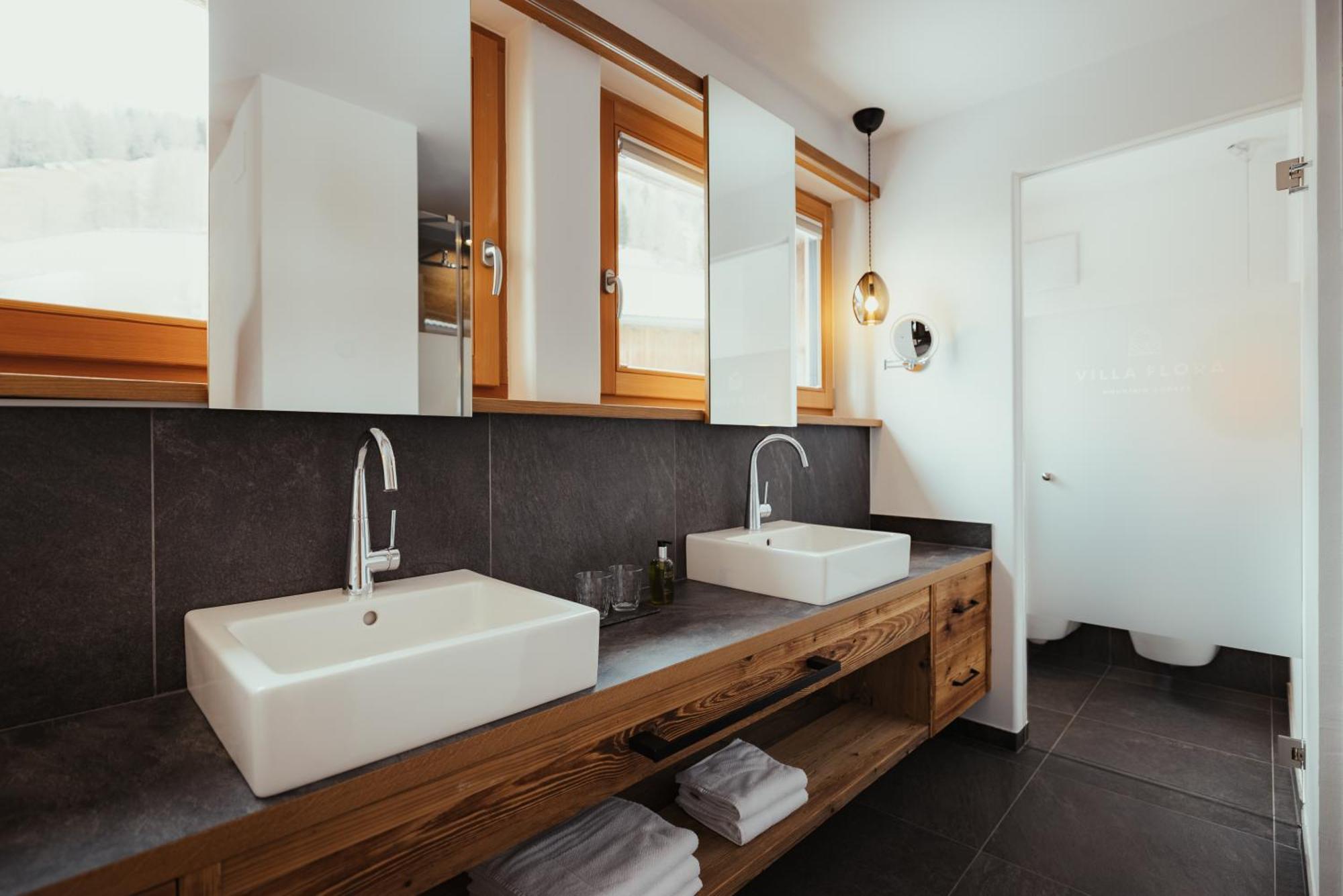 Villa Flora Mountain Lodges San Cassiano Kültér fotó
